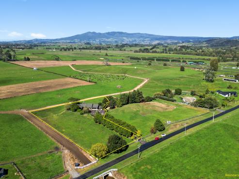 99 Robson Road, Ngahinapouri