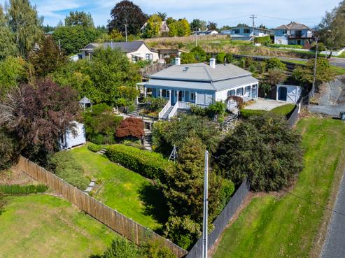8 Campbelton Street, Lawrence