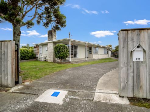25 Pinedale Parade, Milson