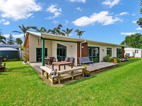 4 Ringer Avenue, Matapouri