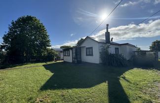 2 Lake Street, Takapau