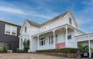 MOVE-IN READY OFFICE IN PRIME LOCATION