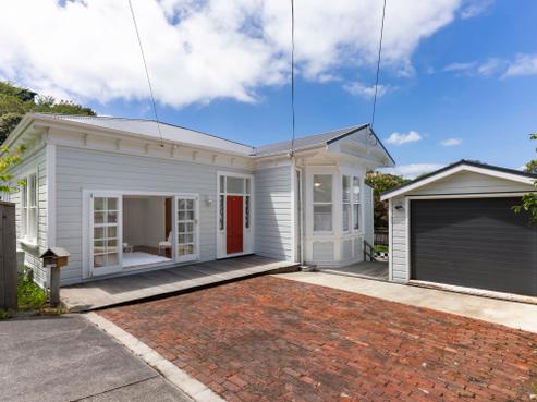 52 Parkvale Road, Karori