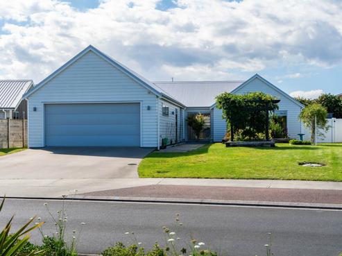 68 Stace Hopper Drive, One Tree Point