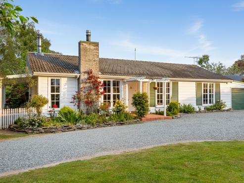 101 Hillcrest Street, Solway