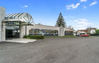 CBD fringe office – occupy or invest