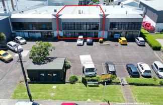 592M² INDUSTRIAL BUILDING
