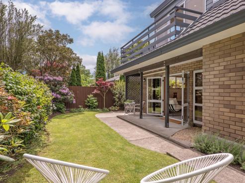 2/19 Manor Place, Bryndwr