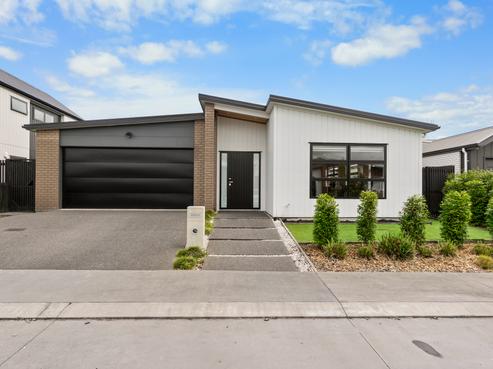 23 Guillaume Street, Greenhill Park