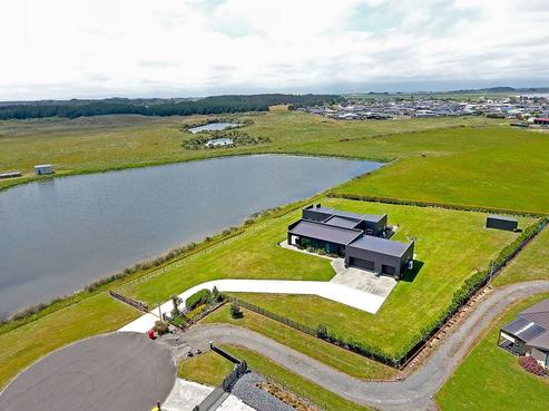 16 Carex Grove, Foxton Beach