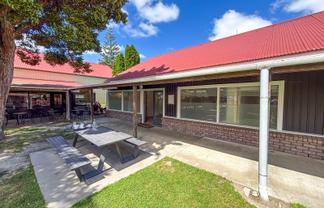 Prime salon/office space in Hokowhitu Village