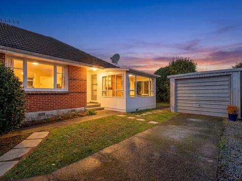 2/49A Shakespeare Avenue, Trentham