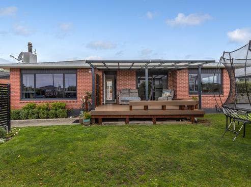 30 Featherston Street, Levin