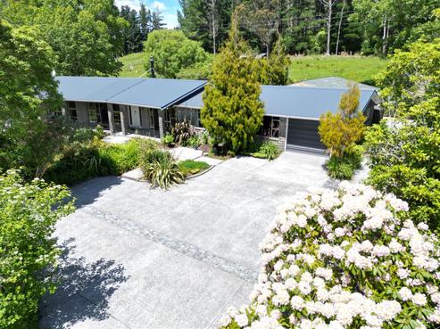 406 Main Road, Kaiata