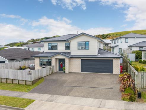 77 Grenada Drive, Grenada Village