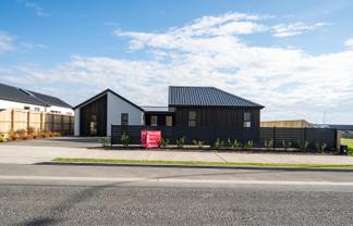 8 Paton Road, Richmond