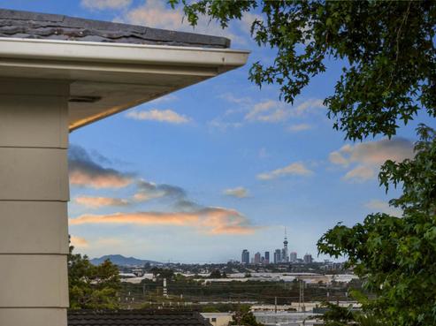 5 Denarius Lane, Glendene
