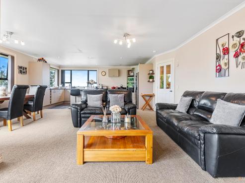 964 Rolling Ridges Road, Levels