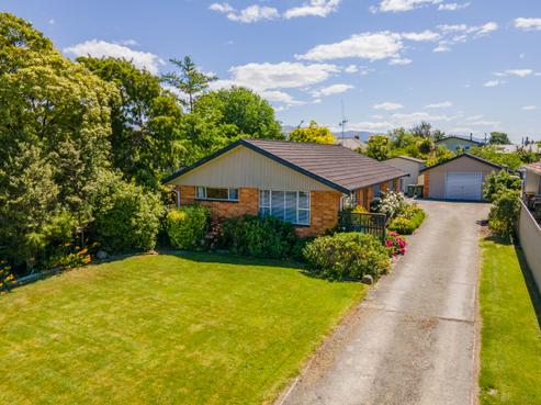 12 Churchill Place, Waimate
