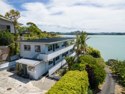 8 Lewer Road, Whangaroa