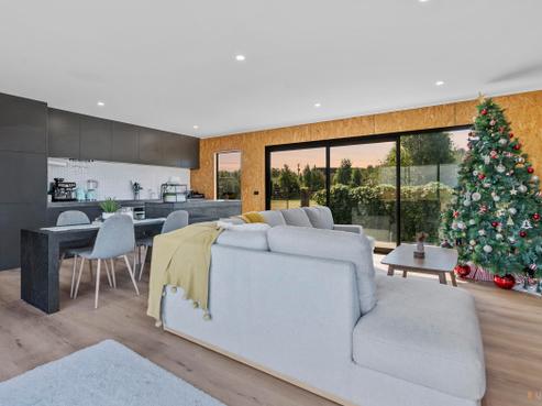 515 Doake Road, Levels
