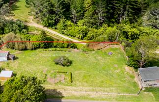 0n Tiromoana Road, Normanby