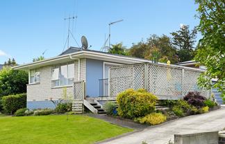 22 Sunnyhills Avenue, Glenview