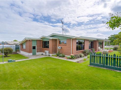 30 Waterford Drive, Winton