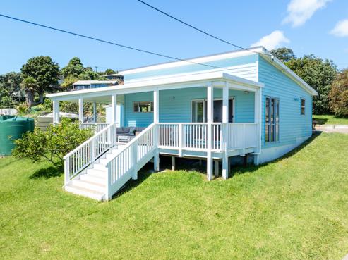 30 Kennedy Road, Surfdale