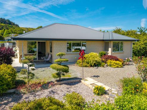 39A Eighty Eight Valley Road, Wakefield