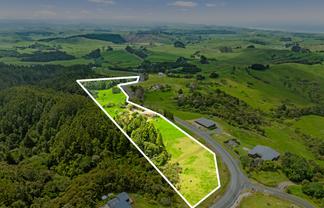 142 Massey Road, Waipu