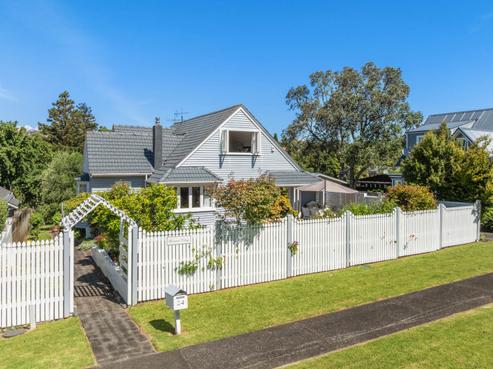 24 Masefield Street, Cockle Bay