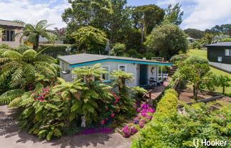 305 Tanners Point Road, Tanners Point