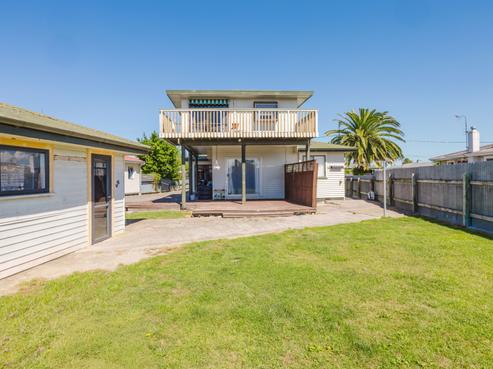 13 Harold Holt Avenue, Onekawa