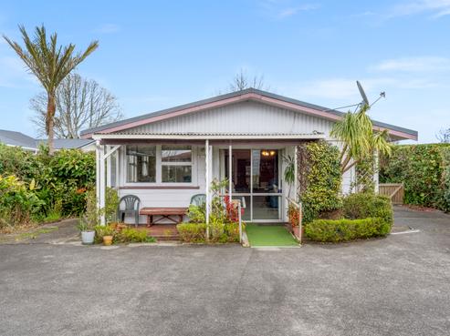 27 Beazley Crescent, Tikipunga
