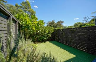 17/37 Glen Atkinson Street, Saint Heliers