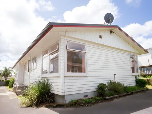 71B Commercial Road, Helensville