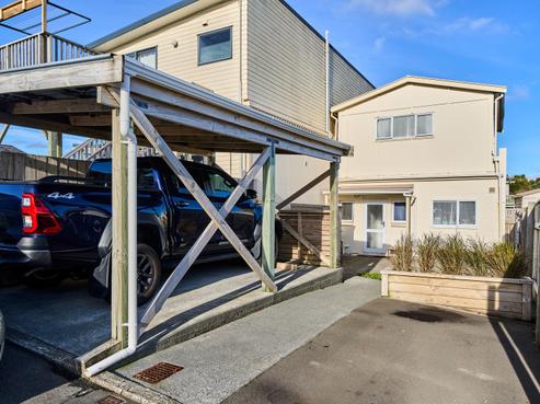 279 Dowse Drive, Maungaraki