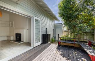 16 Hammond Road, Taradale