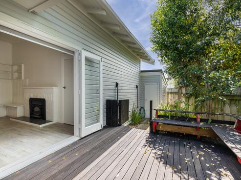 16 Hammond Road, Taradale