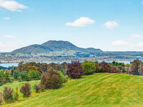 8 Lens Way, Acacia Bay
