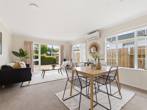 3B Lynwood Place, Brookfield