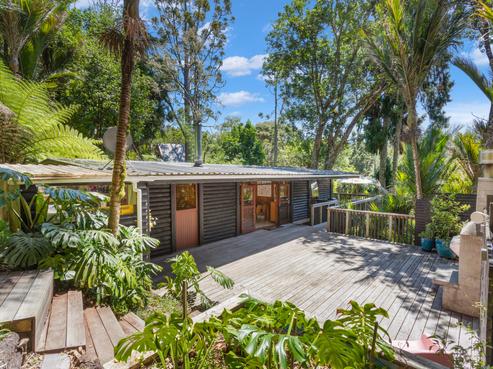 24 Mahoe Road, Titirangi