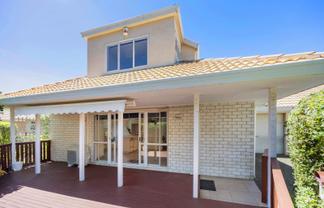 3A Central Park Drive, Te Atatu South