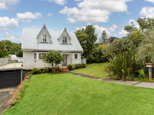 14A South Lynn Road, Titirangi