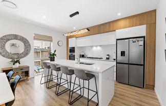 10 Roa Avenue, Hobsonville