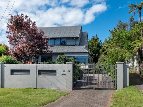 12 Davidson Street, Glenholme