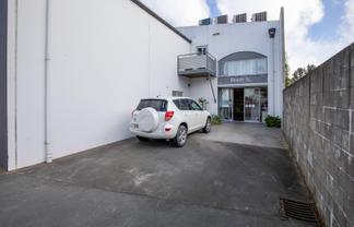 Central Live Work Option!