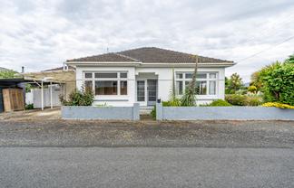 7 Green Lane, Riverton