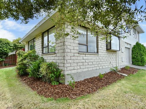 18 Chipping Lane, Redwood